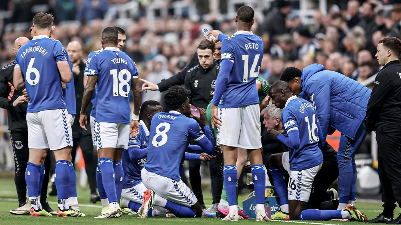 Newcastle vs. Everton A Moment of Respect for Ramadan Observers